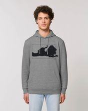 Lade das Bild in den Galerie-Viewer, Sweatshirt Hoodie: Lässiger Lutz "SIVAN - FIERCE" Print