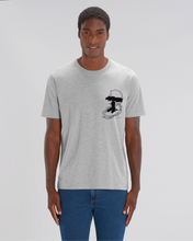 Lade das Bild in den Galerie-Viewer, T-Shirt: Kräftiger Karl "SIVAN- THE OYSTER" Print