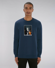 Lade das Bild in den Galerie-Viewer, Sweatshirt Crewneck: Geiler Gustav "ZUHAUSE" Print