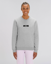 Lade das Bild in den Galerie-Viewer, Sweatshirt Crewneck: Zarte Zora "LOKALARROGANZ" Block Print