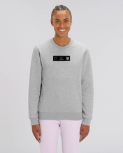 Lade das Bild in den Galerie-Viewer, Sweatshirt Crewneck: Zarte Zora "DREIFALTIGKEIT" Print