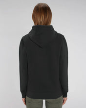 Lade das Bild in den Galerie-Viewer, Sweatshirt Hoodie: Gute Gerda "LEGENDEN" Print