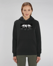 Lade das Bild in den Galerie-Viewer, Sweatshirt Hoodie: Gute Gerda "HOME" Print