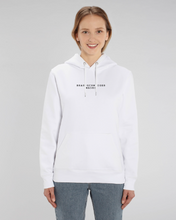 Lade das Bild in den Galerie-Viewer, Sweatshirt Hoodie: Gute Gerda "BRAUNSCHWEIGER MÄDEL" Stick