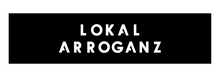 Lade das Bild in den Galerie-Viewer, T-Shirt: Kräftiger Karl "LOKALARROGANZ" Block Print