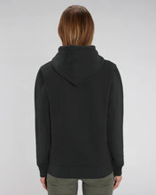 Lade das Bild in den Galerie-Viewer, Sweatshirt Hoodie: Gute Gerda &quot;ZUHAUSE&quot; Print
