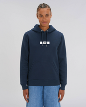 Lade das Bild in den Galerie-Viewer, Sweatshirt Hoodie: Gute Gerda &quot;LOKALARROGANZ&quot; Block Print
