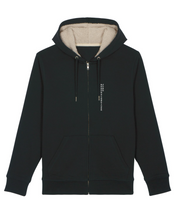 Lade das Bild in den Galerie-Viewer, Sherpa Hoodie: Kuscheliger Klaus &quot;BRAUNSCHWEIGER JUNG&quot; Stick
