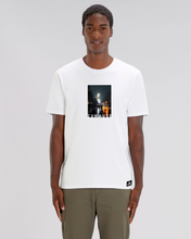 Lade das Bild in den Galerie-Viewer, T-Shirt: Kräftiger Karl &quot;ZUHAUSE&quot; Print
